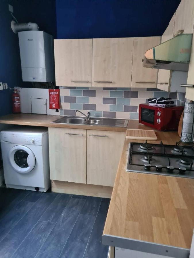 Large Digbeth Double Room Shared Bathroom เบอร์มิงแฮม ภายนอก รูปภาพ