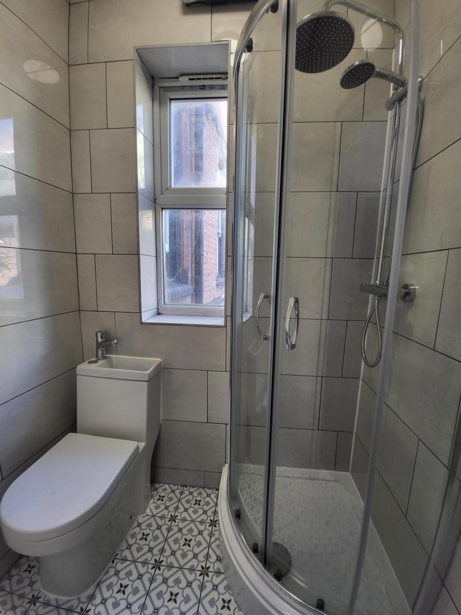Large Digbeth Double Room Shared Bathroom เบอร์มิงแฮม ภายนอก รูปภาพ